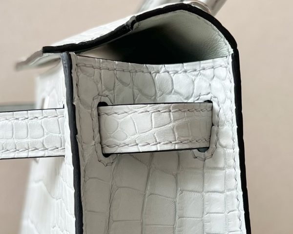 Kelly Mini Alligator Gris Ciment (OV) Palladium Hardware - Image 6