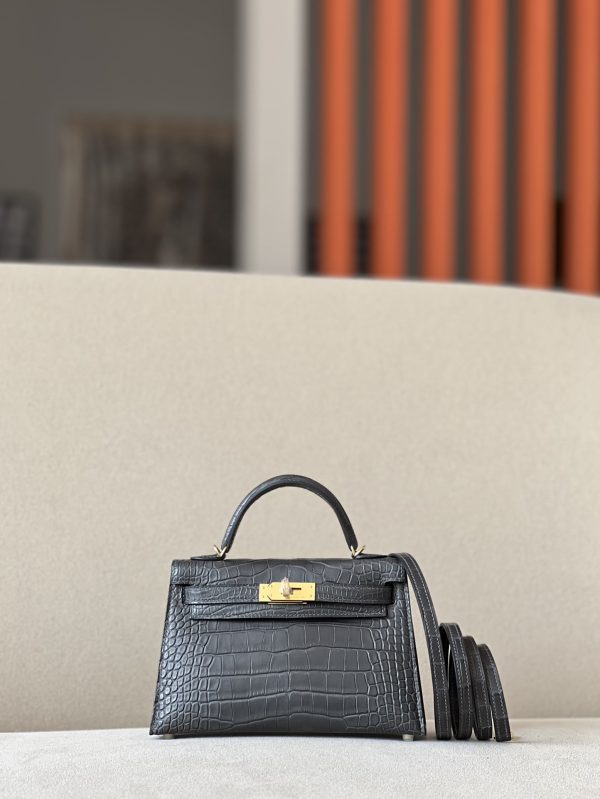 Kelly Mini Alligator Graphite (88) Gold Hardware
