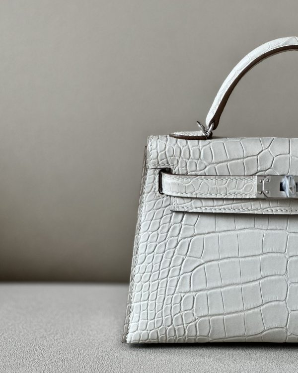 Kelly Mini Alligator Beton (8L) Palladium Hardware - Image 10