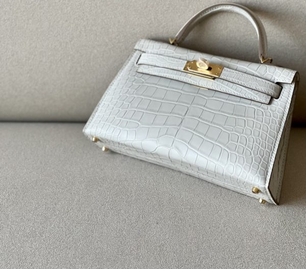 Kelly Mini Alligator Beton (8L) Gold Hardware - Image 4