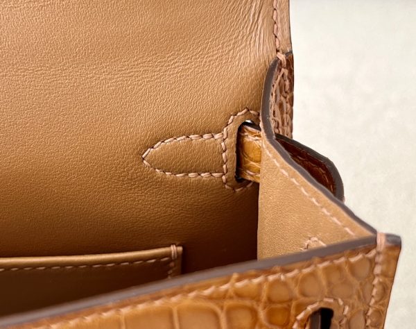 Kelly Mini Alligator Gold (37) Palladium Hardware - Image 6