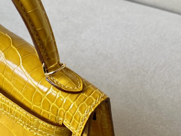 Kelly Mini Alligator Jaune Amber (9D) Gold Hardware - Image 9