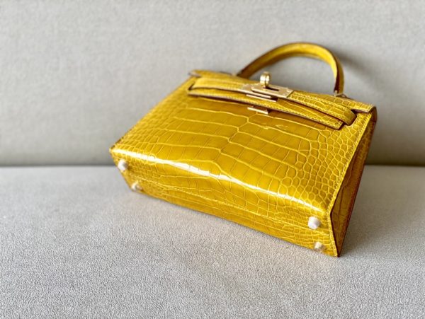 Kelly Mini Alligator Jaune Amber (9D) Gold Hardware - Image 4