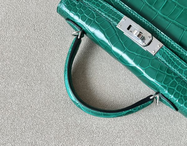 Kelly Mini Alligator Vert Emeraude (6Q) Palladium Hardware - Image 6