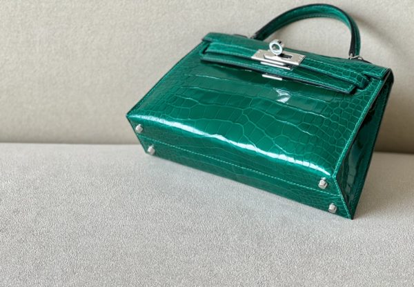 Kelly Mini Alligator Vert Emeraude (6Q) Palladium Hardware - Image 4