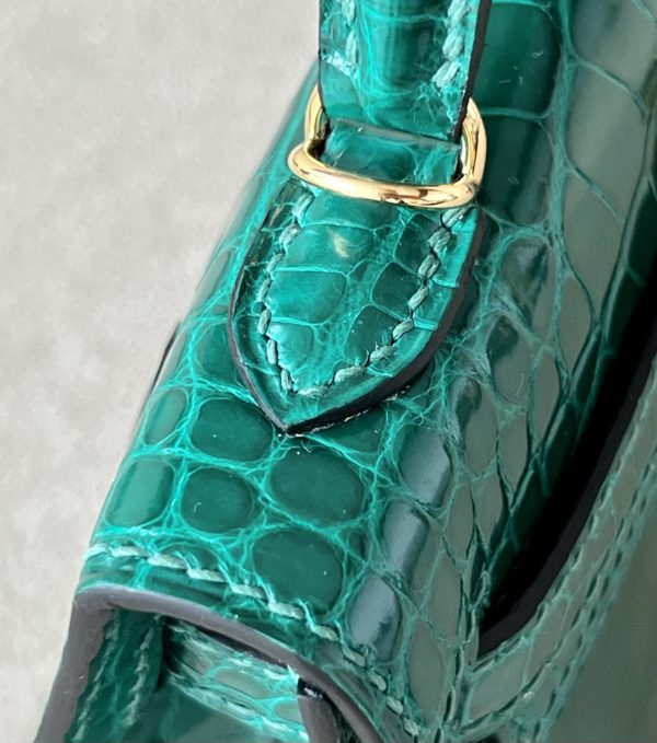 Kelly Mini Alligator Vert Emeraude (6Q) Gold Hardware - Image 9