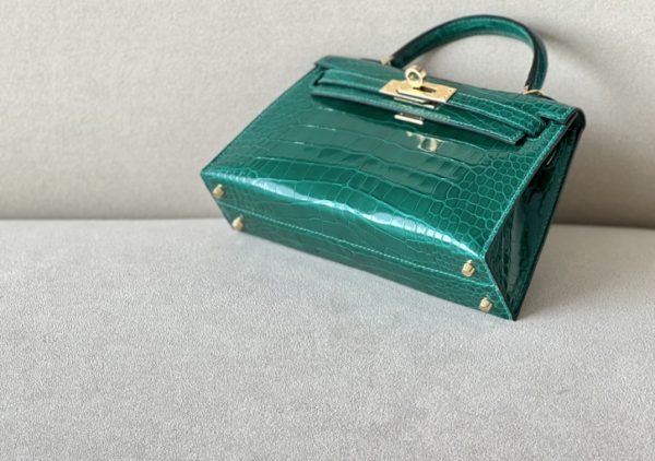 Kelly Mini Alligator Vert Emeraude (6Q) Gold Hardware - Image 4