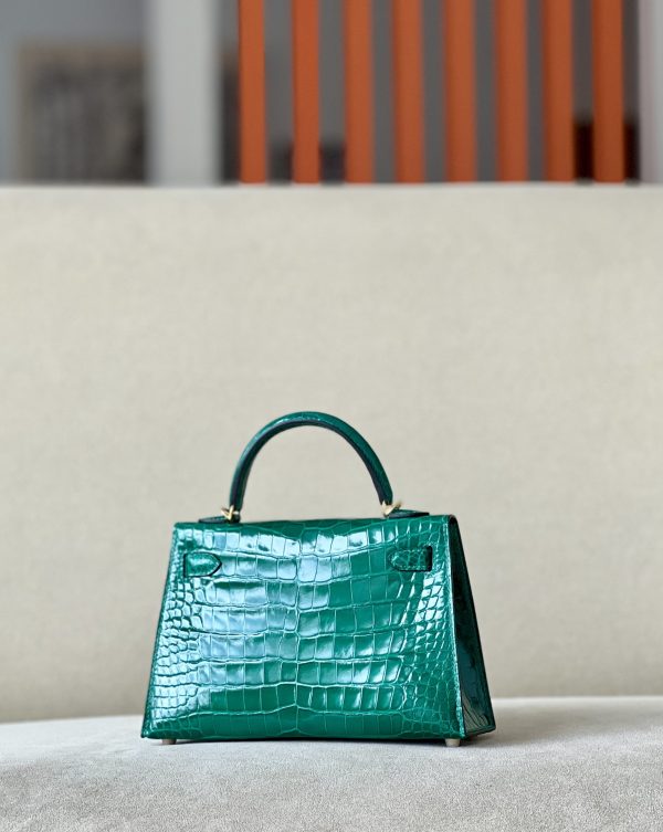 Kelly Mini Alligator Vert Emeraude (6Q) Gold Hardware - Image 3
