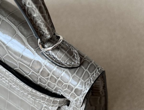 Kelly Mini Alligator Gris Tourterelle (81) Palladium Hardware - Image 9