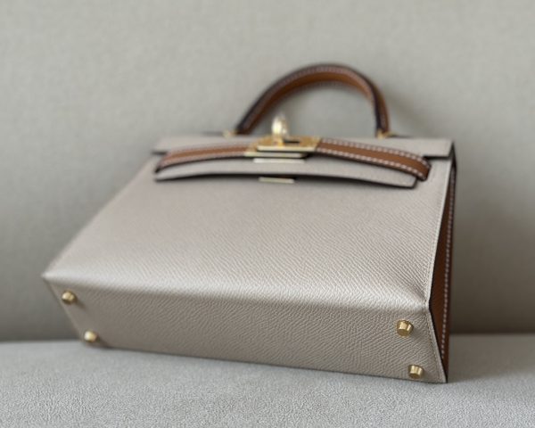 Kelly Mini HSS Epsom Trench(S2) And Gold(37)Gold Hardware - Image 7