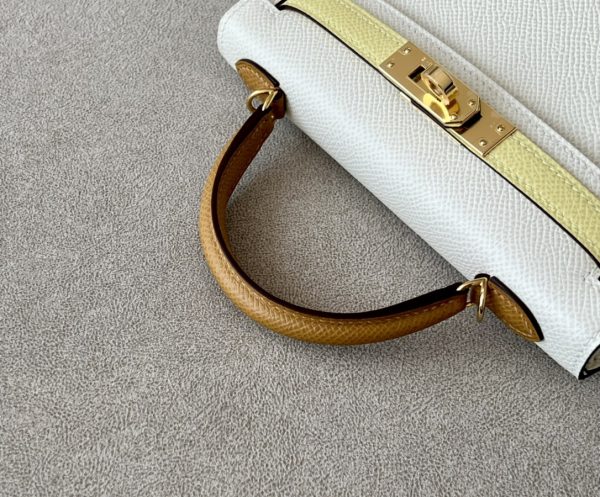 Kelly Mini HSS Epsom Nata(I2), Sesame(2S) And Jaune Poussin(1Z) Gold Hardware - Image 7