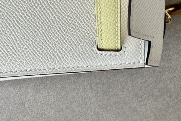 Kelly Mini HSS Epsom Nata(I2), Sesame(2S) And Jaune Poussin(1Z) Gold Hardware - Image 5