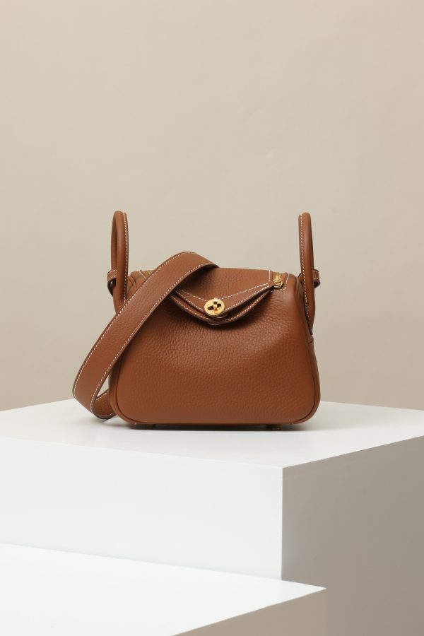 Lindy Mini Clemence Gold (37) Gold Hardware