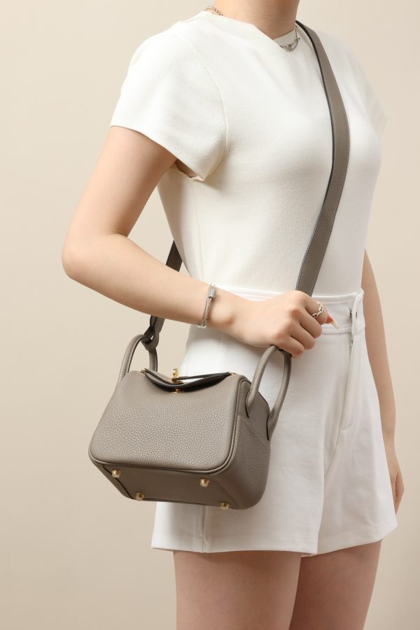 Lindy Mini Clemence Gris Asphalte (M8) Gold Hardware - Image 3