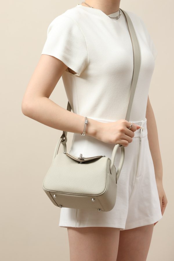 Lindy Mini Clemence Beton (8L) Palladium Hardware - Image 9