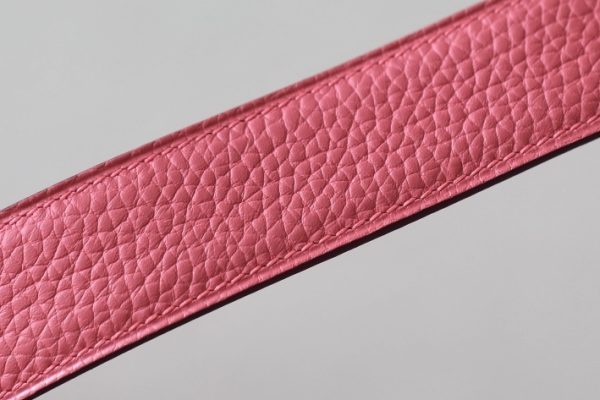 Lindy 26 Clemence Rose Lipstick (U5) Gold Hardware - Image 6