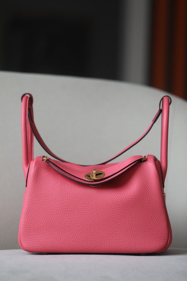 Lindy 26 Clemence Rose Lipstick (U5) Gold Hardware