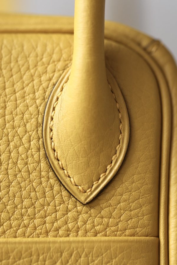 Lindy 26 Clemence Jaune Amber (9D) Gold Hardware - Image 8