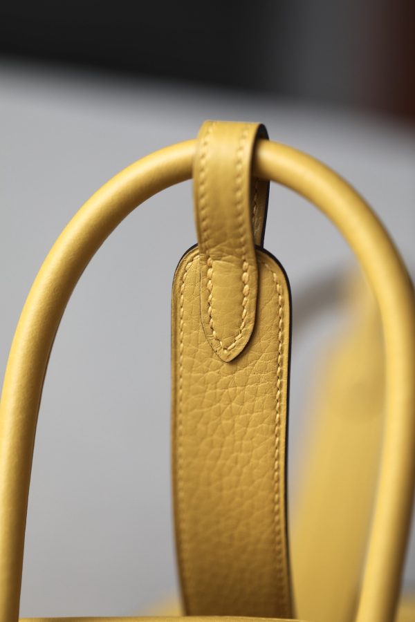 Lindy 26 Clemence Jaune Amber (9D) Gold Hardware - Image 7