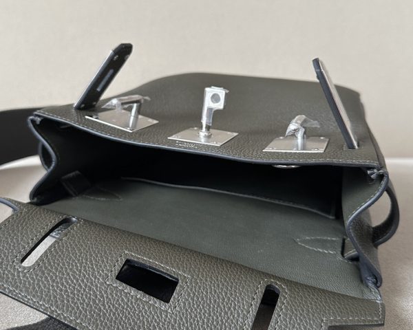 Birkin Hac a Dos PM Backpack Togo Vert Gris (C6) Palladium Hardware - Image 4