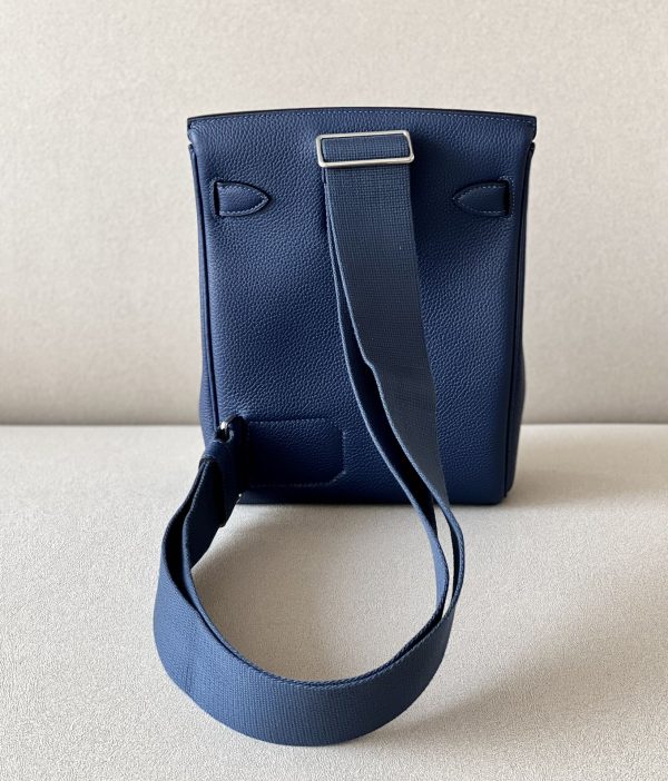 Birkin Hac a Dos PM Backpack Togo Blue Saphir (73) Palladium Hardware - Image 3