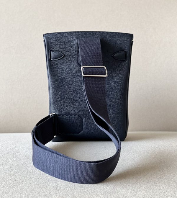 Birkin Hac a Dos PM Backpack Togo Blue Nuit (2Z) Palladium Hardware - Image 2