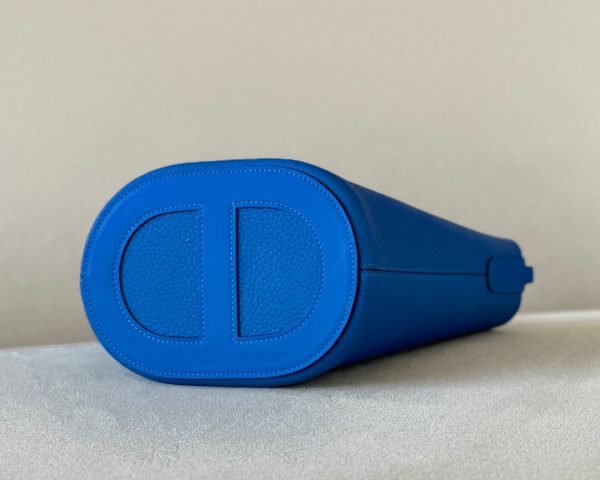 Hermes In-The-Loop 18 Swift Blue Royale (O8) Palladium Hardware - Image 9