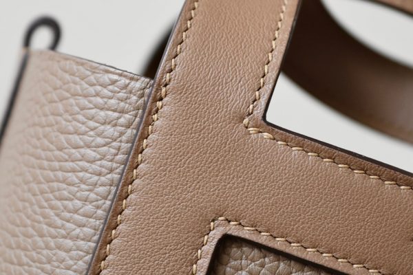 Hermes In-The-Loop 18 Swift Alezan (3G) Gold Hardware - Image 4