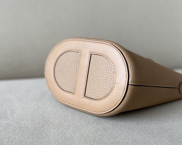 Hermes In-The-Loop 18 Swift Chai (0M) Palladium Hardware - Image 9