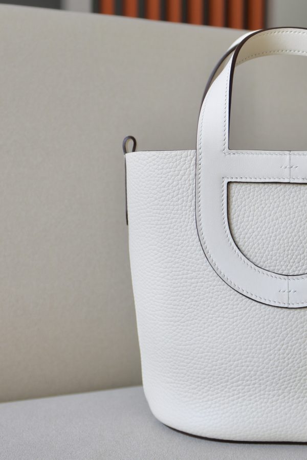 Hermes In-The-Loop 18 Swift Nata (I2) Gold Hardware - Image 10