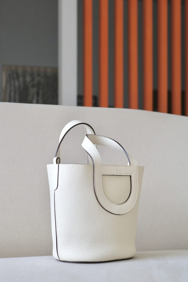 Hermes In-The-Loop 18 Swift Nata (I2) Gold Hardware - Image 3
