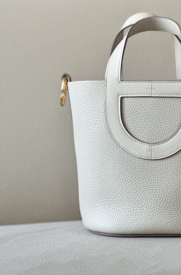 Hermes In-The-Loop 18 Swift Beton (8L) Gold Hardware - Image 6
