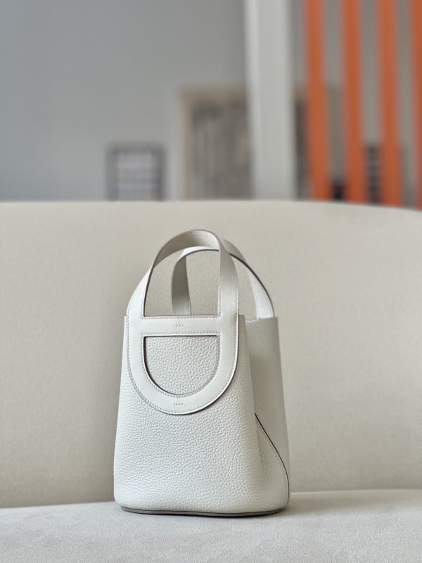 Hermes In-The-Loop 18 Swift Beton (8L) Gold Hardware - Image 3