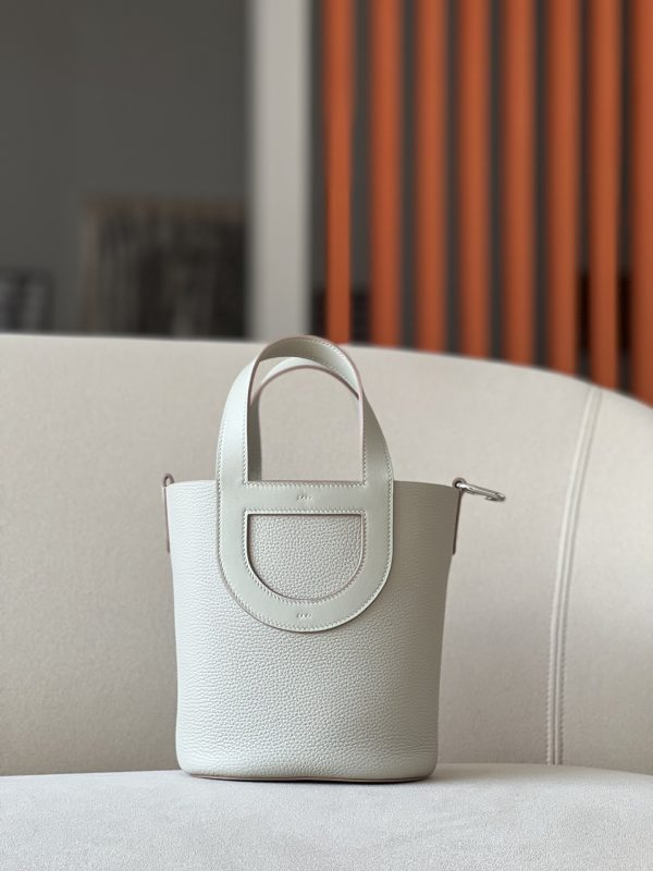 Hermes In-The-Loop 18 Swift Beton (8L) Palladium Hardware