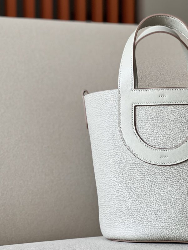 Hermes In-The-Loop 18 Swift Beton (8L) Palladium Hardware - Image 4