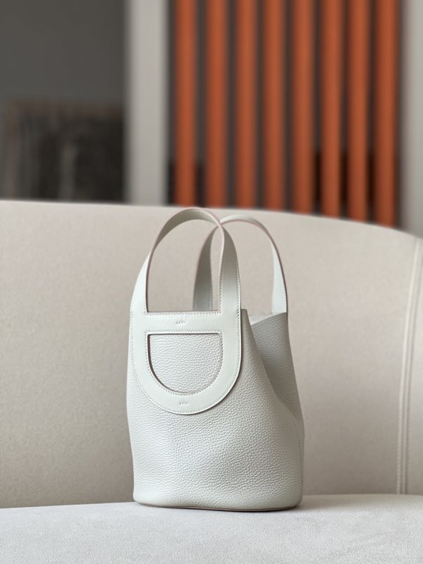Hermes In-The-Loop 18 Swift Beton (8L) Palladium Hardware - Image 3