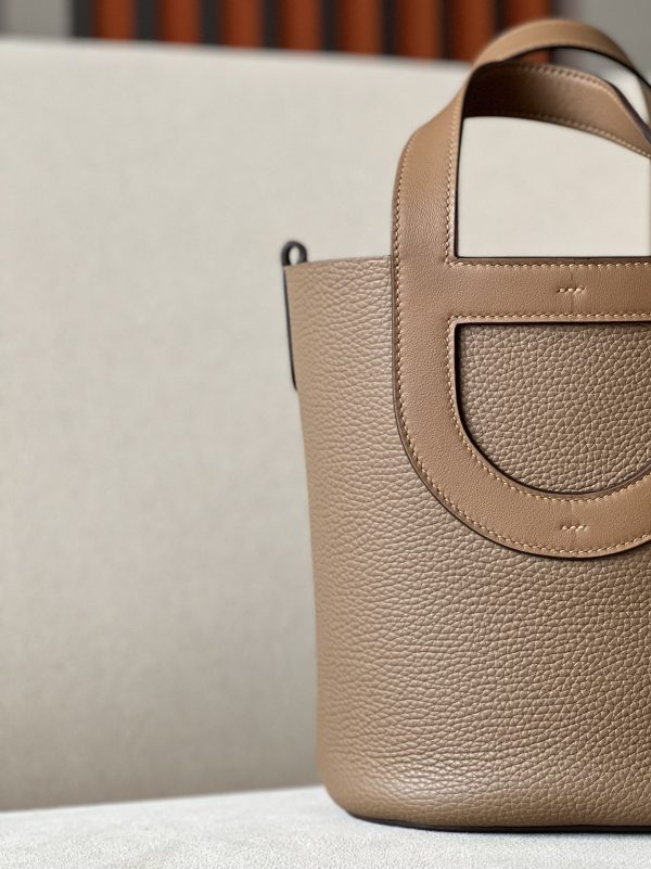 Hermes In-The-Loop 18 Swift Beige de weimar (D0) Gold Hardware - Image 8