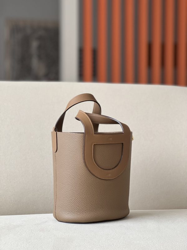 Hermes In-The-Loop 18 Swift Beige de weimar (D0) Gold Hardware - Image 3