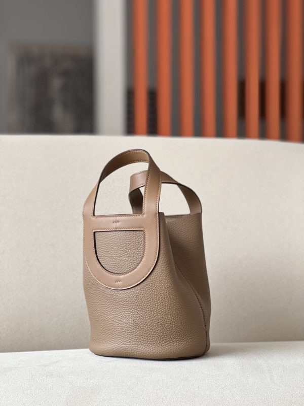 Hermes In-The-Loop 18 Swift Beige de weimar (D0) Gold Hardware - Image 2