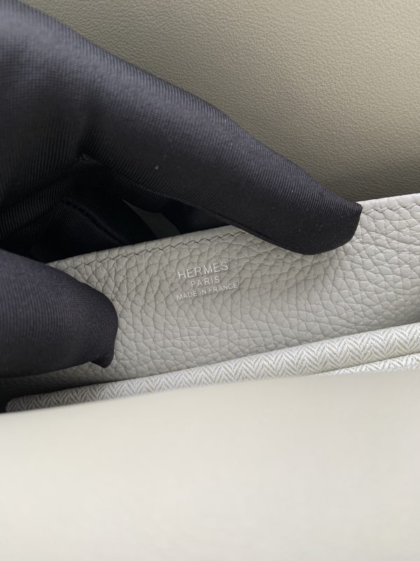 Hermes Halzan 25 Clemence Gris Perle (80) Palladium Hardware - Image 9