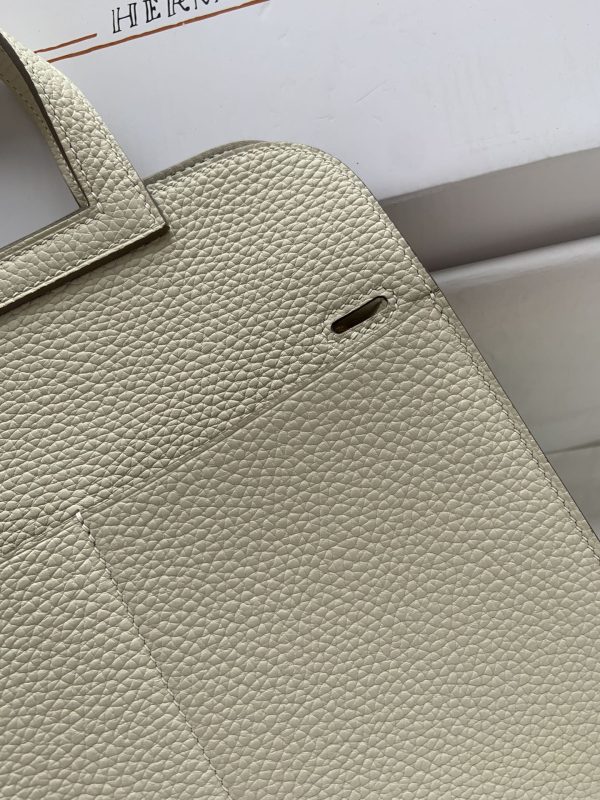 Hermes Halzan 25 Clemence Craie (10) Gold Hardware - Image 8